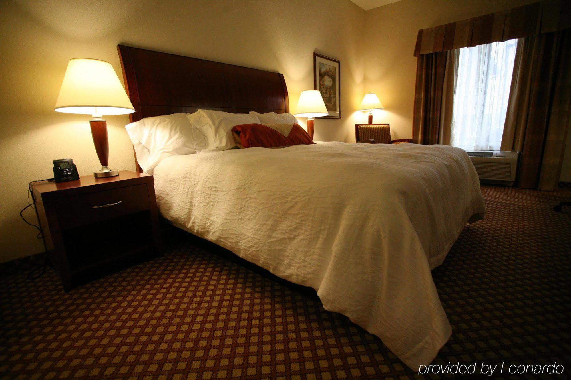 Hilton Garden Inn Elkhart Room photo